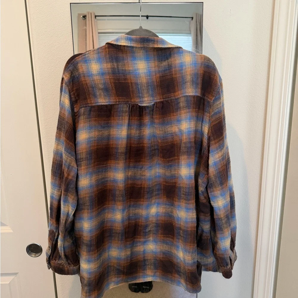 American Eagle Outfitters Plaid Shirt with Floral Lining - Picture 2 of 5